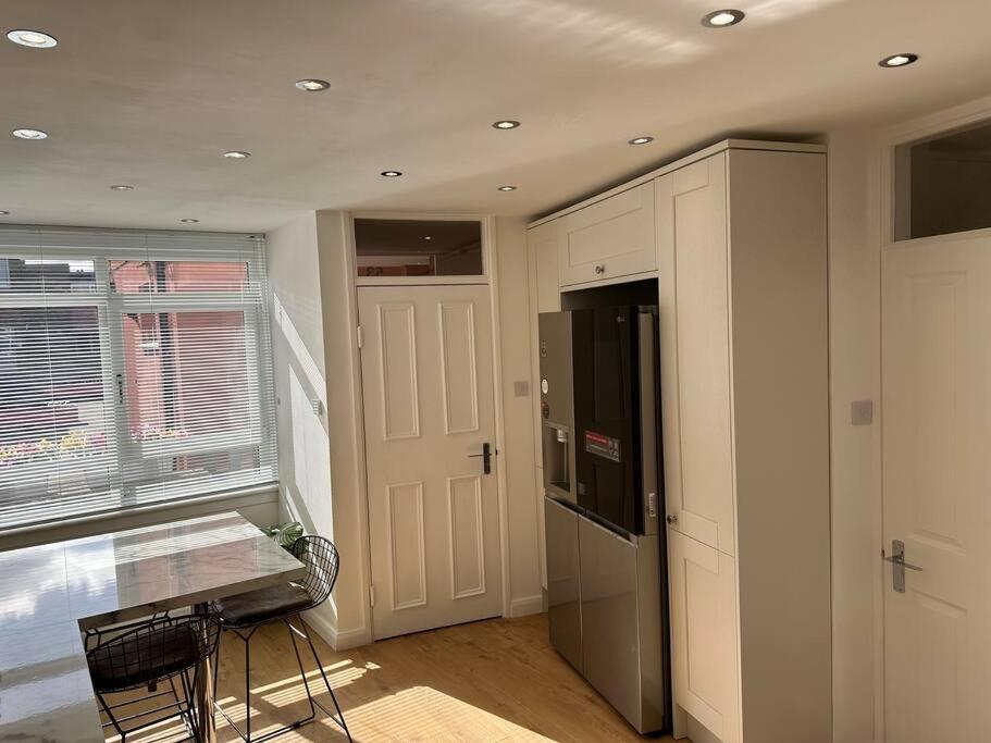 Stylish, Smart & Fun 4 Bed Home London Exterior foto